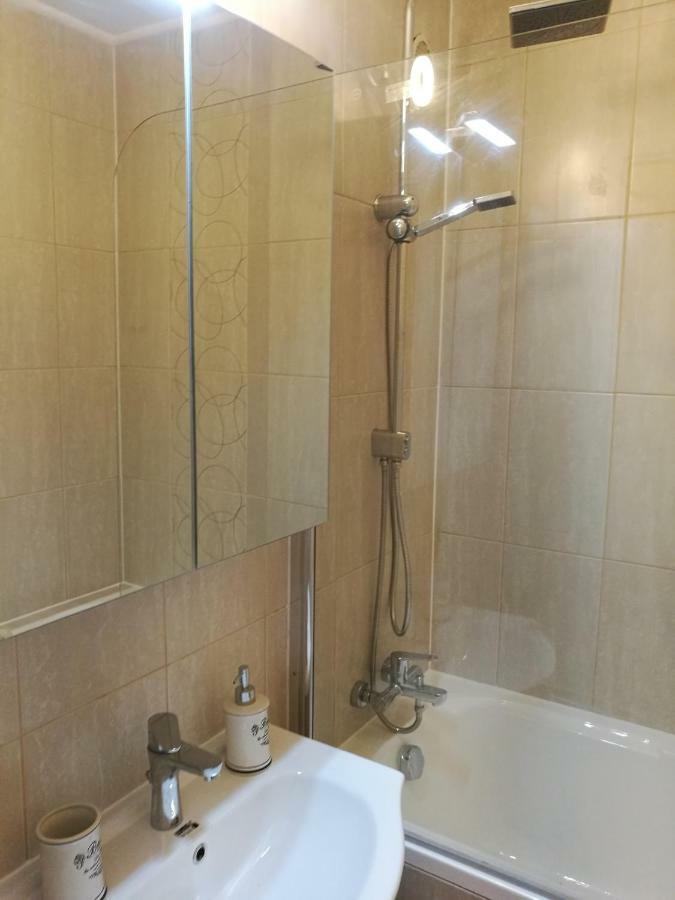 Appartamento di 68 m² con 2 camera Budapest Esterno foto